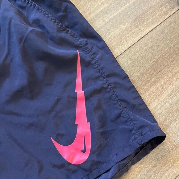 Nike Purple Athletic Workout Shorts Men‎ Small Bin A-30 - Picture 3 of 5